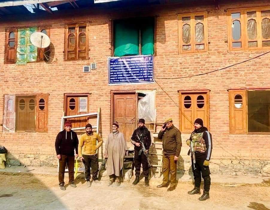 Police attaches residential property of Terrorist Associate in Kokernag || Press Exclusive