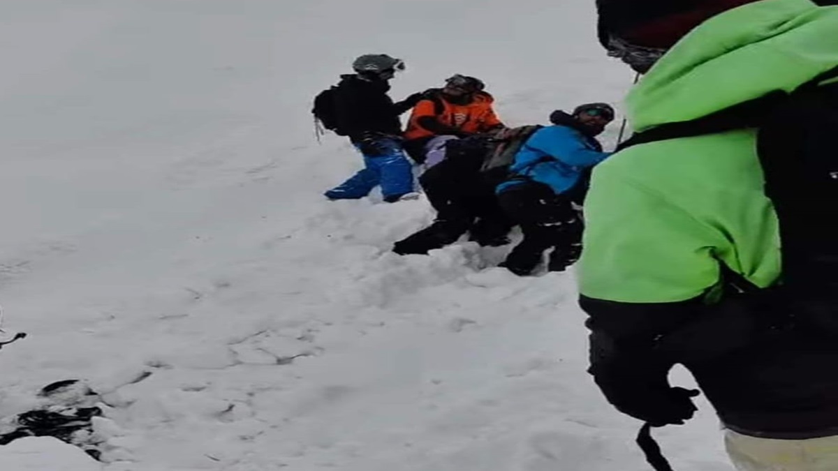 Avalanche Hits Afarwat Peak in Gulmarg; 1 Skier Killed, 3 Other Rescued, 1 Missing