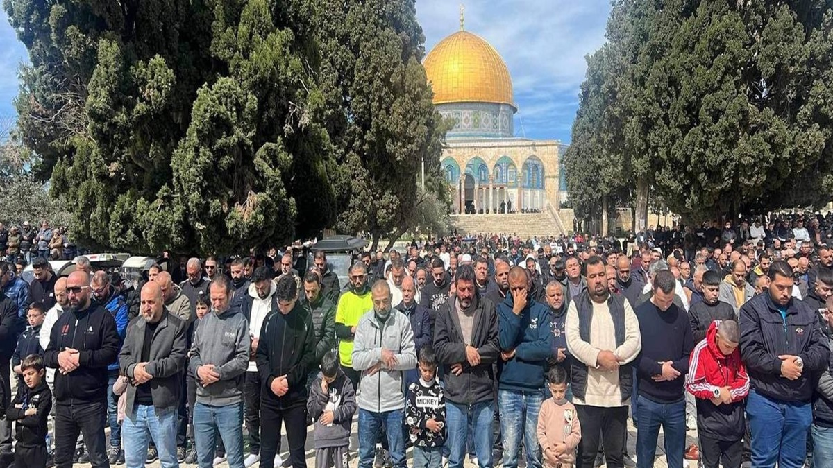 Number of worshippers allowed into Al-Aqsa for Ramadan ‘same as before’: Israel