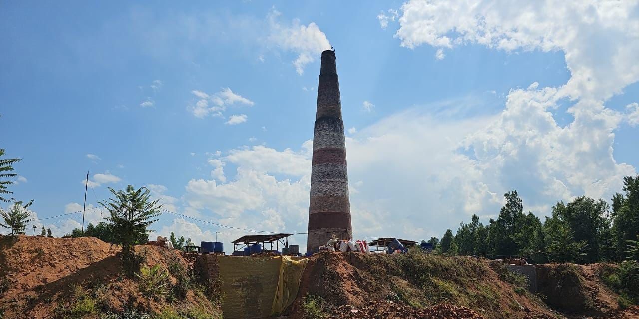 Order by NGT Ignored: Illegal Brick Kilns in Budgam Continue Operations Amid Administrative Apathy