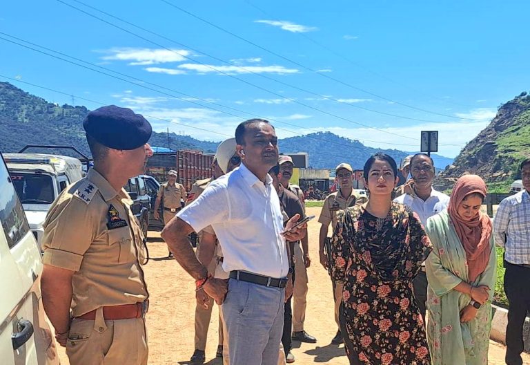 Efforts Being Made to Reopen J-K Highway for Traffic by Sat Morning: Div Com Jammu