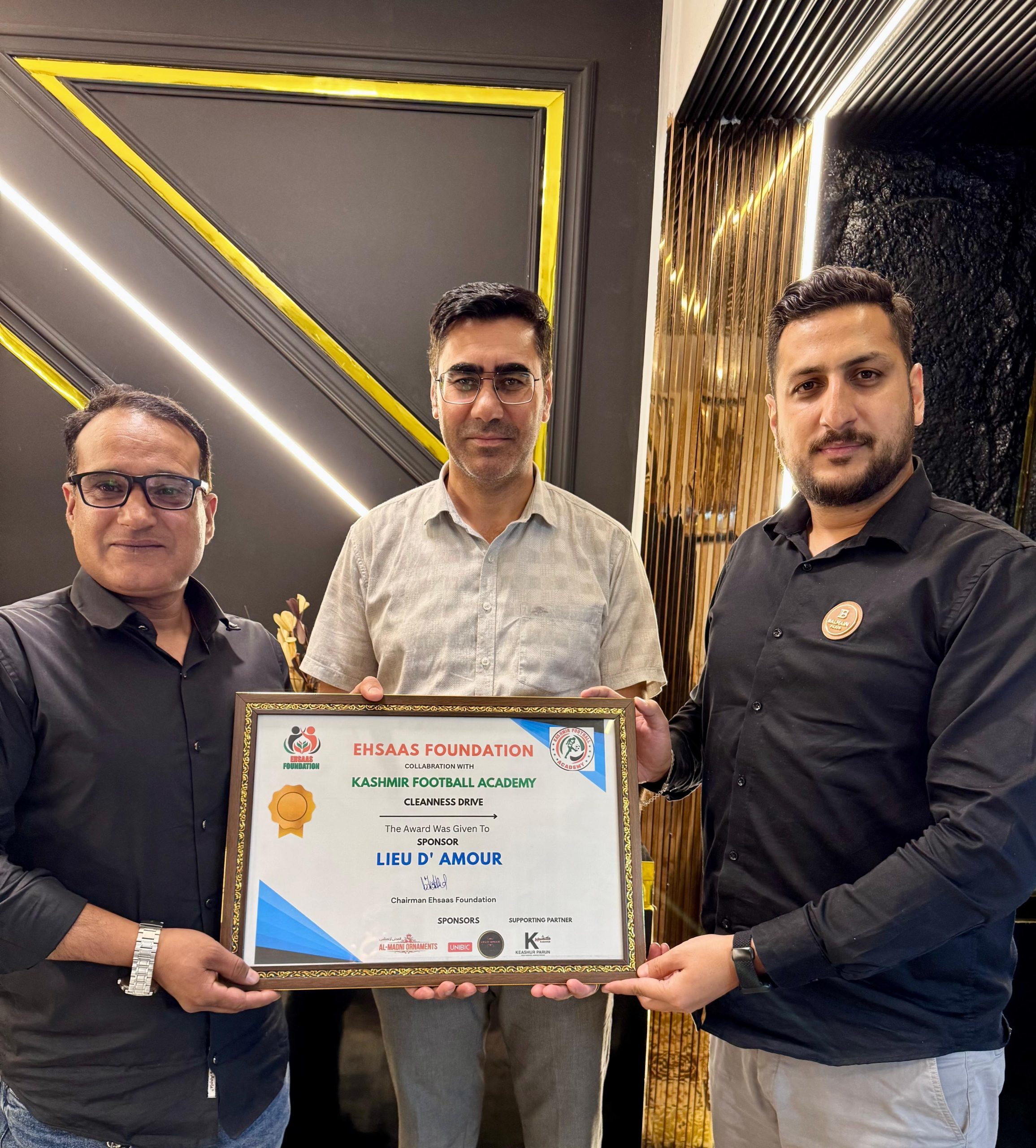 Faizan Mohammad Honoured for Contribution to Cleanliness Drive