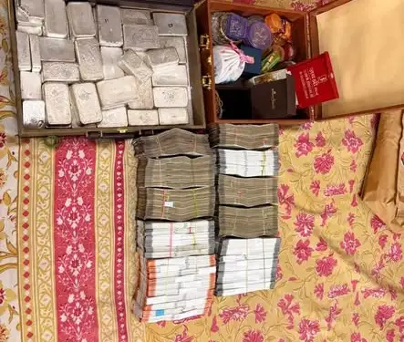 ₹1.60 Cr Seized, IRS Officer Among 4 Arrested in GST Bribery Case: CBI