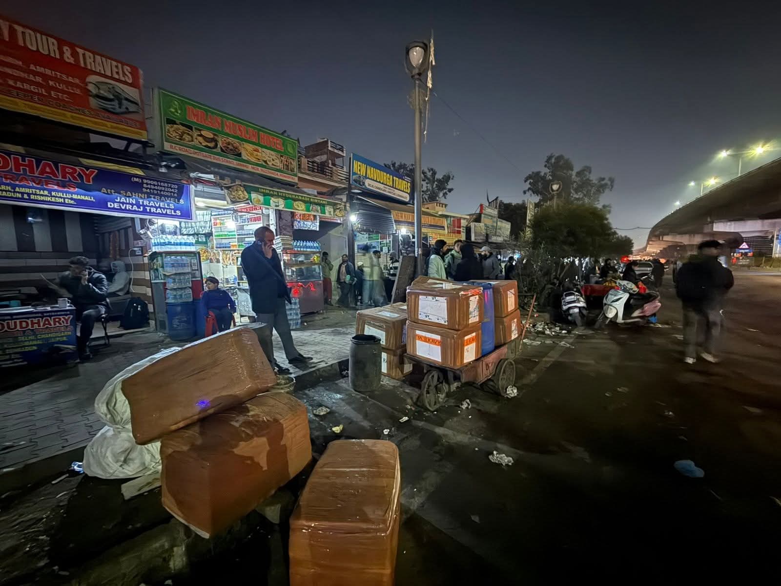 Police Intercept Vehicle Carrying Non-Vegetarian Food Without Insulation