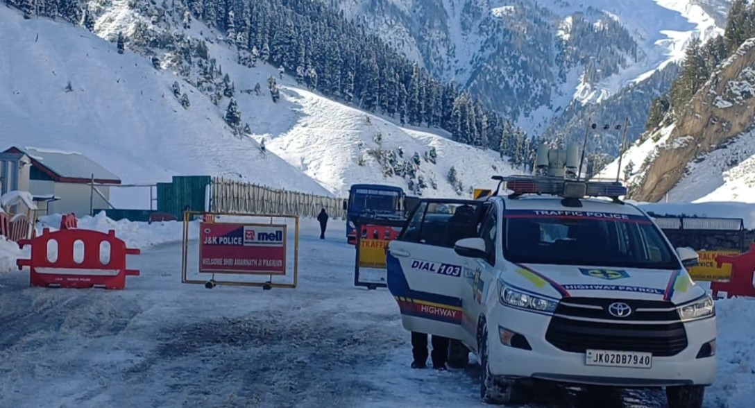 Srinagar–Leh Highway Reopens Partially After Four-Day Closure