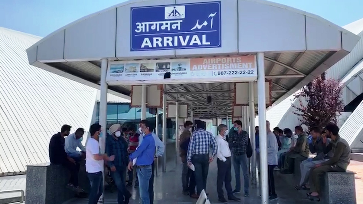 No Charges on Private Vehicles for Pickup, Drop at Srinagar Airport: Authorities