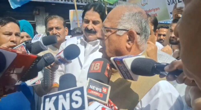 Congress Stages Protest In Jammu, Seeks PM Modi’s Resignation