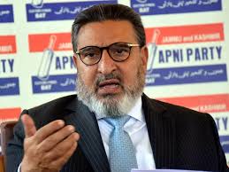 Altaf Bukhari Urges J&K Government to Intervene Over Hajj Pilgrims’ Luggage Concerns